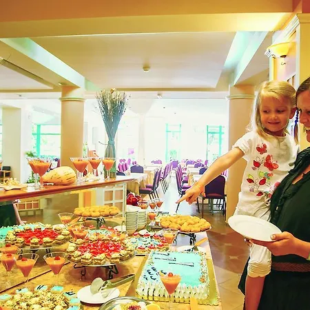 Hotel Flora Park 4*