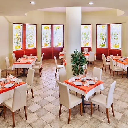 Hotel Flora Park