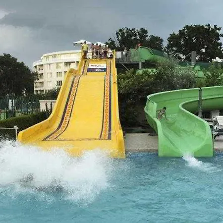 Hotel Flora Park 4*